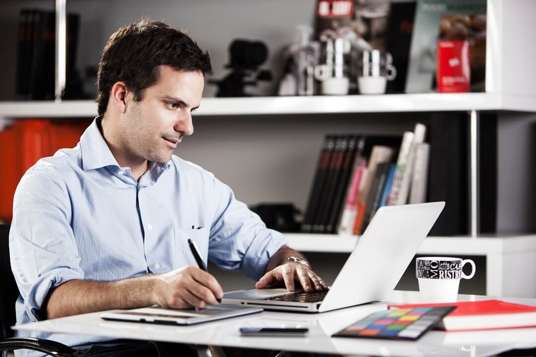 o-assessor-online-de-que-forma-acontece-a-assessoria-de-imprensa-na-internet O assessor online: de que forma acontece a assessoria de imprensa na internet
