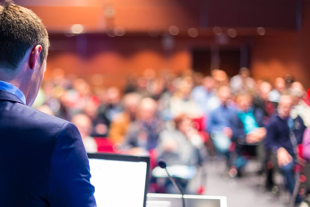 Presença e resultado: saiba como investir em eventos e congressos