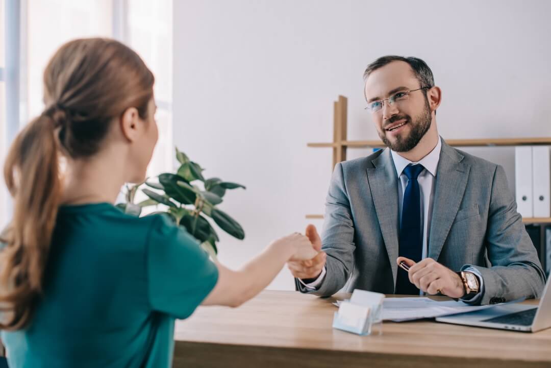 Saiba as principais perguntas para se fazer na entrevista com os clientes