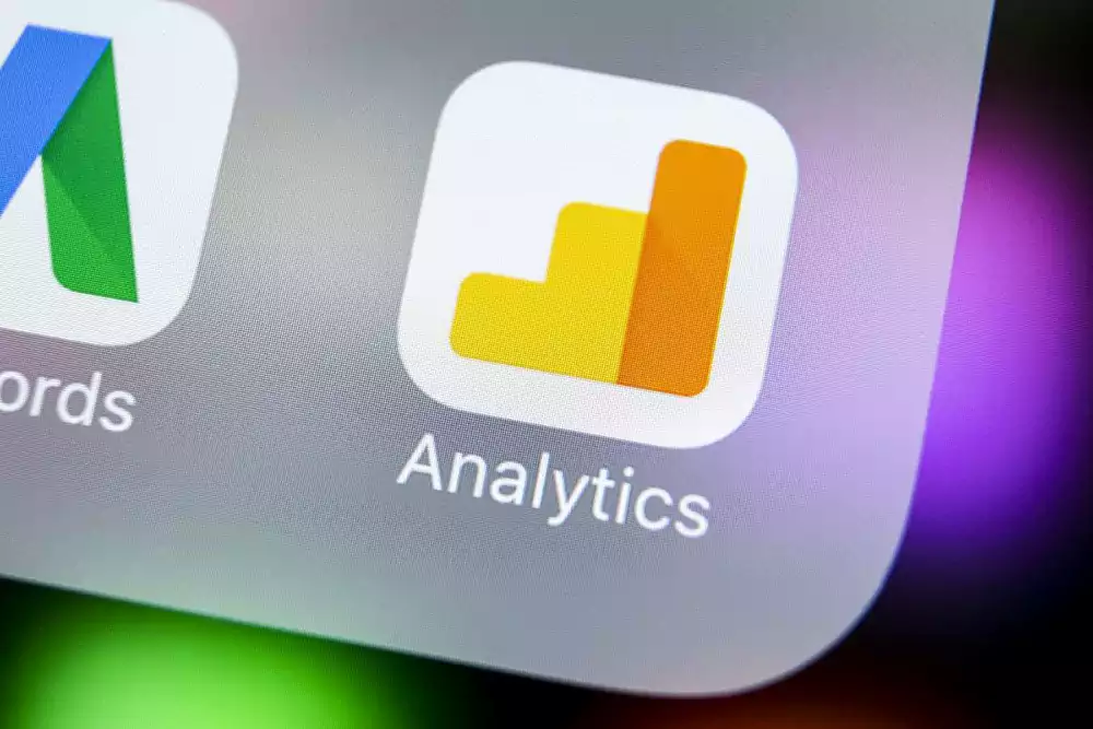 como-funciona-a-taxa-de-rejeicao-gerada-pelo-google-analytics Símbolo do Google Analytics