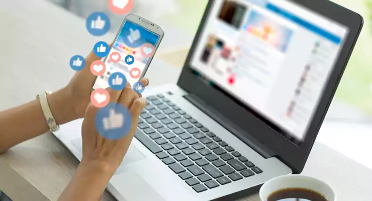 saiba-como-usar-o-gerenciador-de-anuncios-do-facebook celular e computador logados no facebook